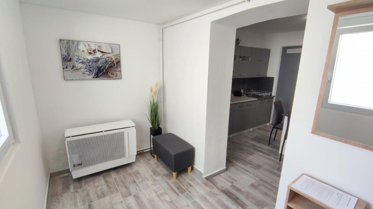 Freedom-Fehervar Apartman Székesfehérvár Exterior foto
